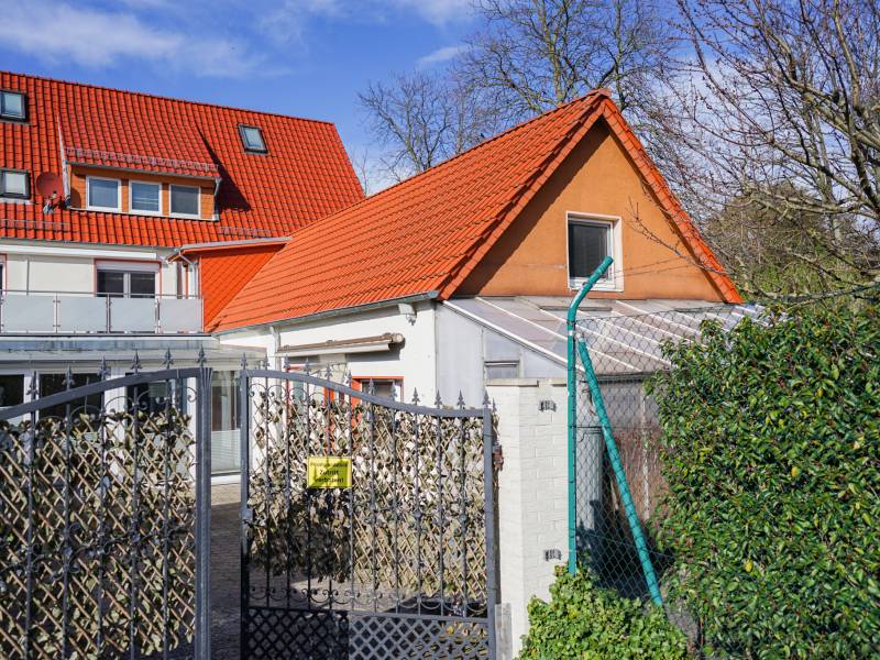Besondere Gelegenheit - Mehrfamilienhaus mit Gewerbeeinheiten in zentraler Lage in Wolfsburg mit Blick auf den Klieversberg