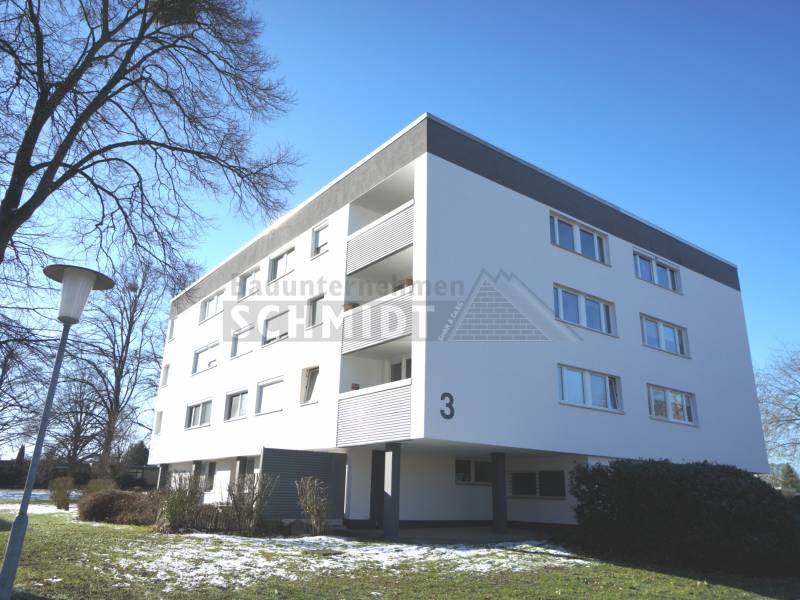 + + Drei Zimmer in der Drei + + Aufzug + Stellplatz + Kellerraum + Balkon + Rollläden + +